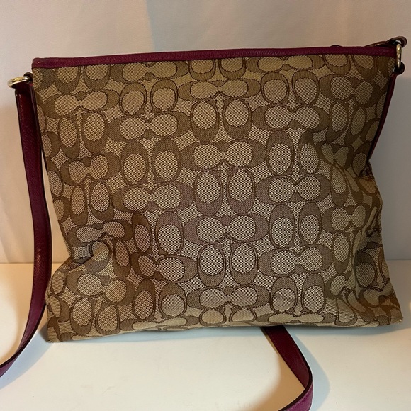 Vintage | Coach | Large Signature C Crossbody File Bag | Brown/Maroon - Picture 2 of 13